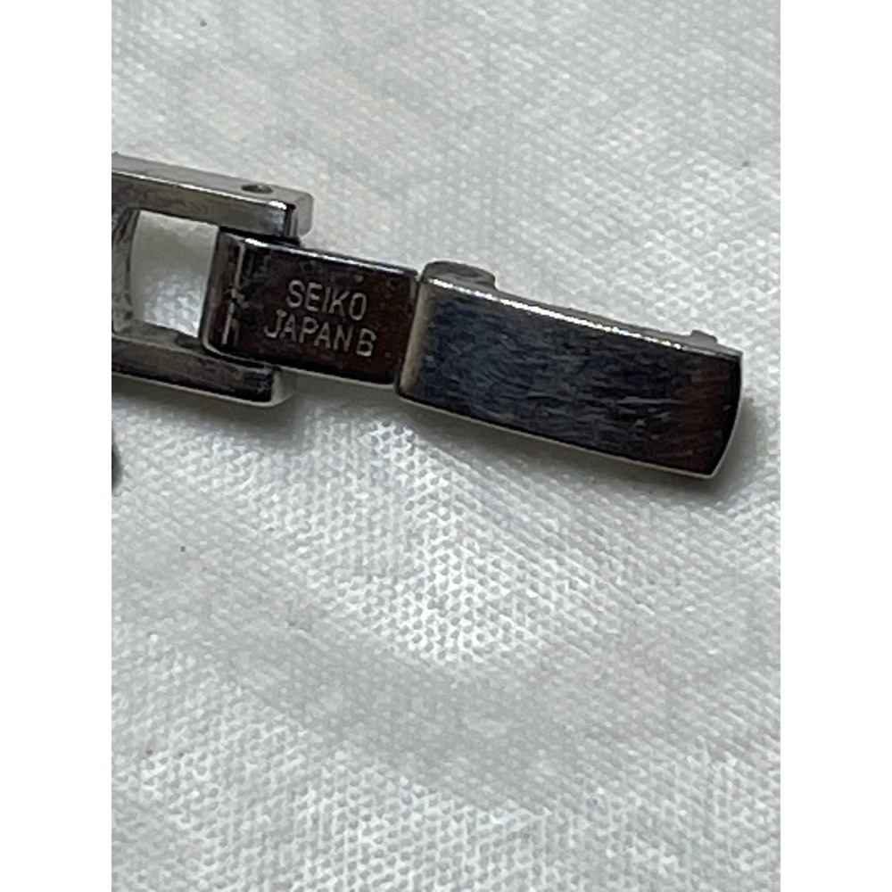 Vintage Seiko Quartz Womens Watch Silver Tone Textured Bracelet Untested - Picture 5 of 5